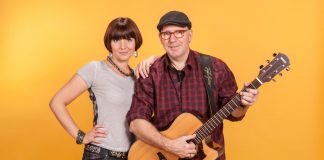 Entspannende Live-Musik in sommerlicher Schloss-Atmosphäre