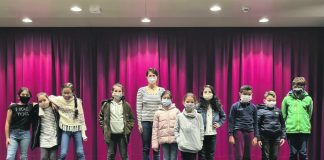 Kinder entdecken das Schreiben