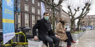 Solarbank: Handy laden am Friedrich-Ebert-Platz