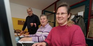 Senioren lernen Digitalisierung trotz Corona