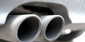 Polizei: Wohnungsraub und „getuntes Donnergrollen“