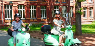 Neue Stadttour: Sightseeing mit dem elektrischen Retro-Roller