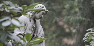 Allerheiligen: Ökumenische Andacht auf Wiescherfriedhof