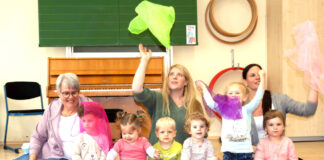 Musikerlebnis für die ganz Kleinen: Zauberwald-Kinder kommen in die städtische Musikschule