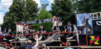 Festumzug der Cranger Kirmes 2022: Etwa 150.000 Schaulustige jubelten den Mottowagen und Fußgruppen zu