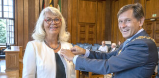 Verdienstkreuz für Monika Ganteföhr