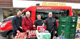 Feuerwehr sammelt für die Tafel