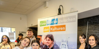 Jobs für die Zukunft: Spannender Berufsorientierungstag an der Hans-Tilkowski-Schule