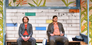 „Warten auf‘n Bus“ – Alltagsphilosophie und Humor auf der Bühne des Kulturzentrums