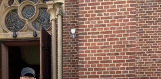 Muslimische Jugend in Herne: Friedensgebete vor der Kreuzkirche