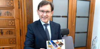 Wer darf zum Neujahrsempfang? – Oberbürgermeister Dr. Frank Dudda als Glücksfee